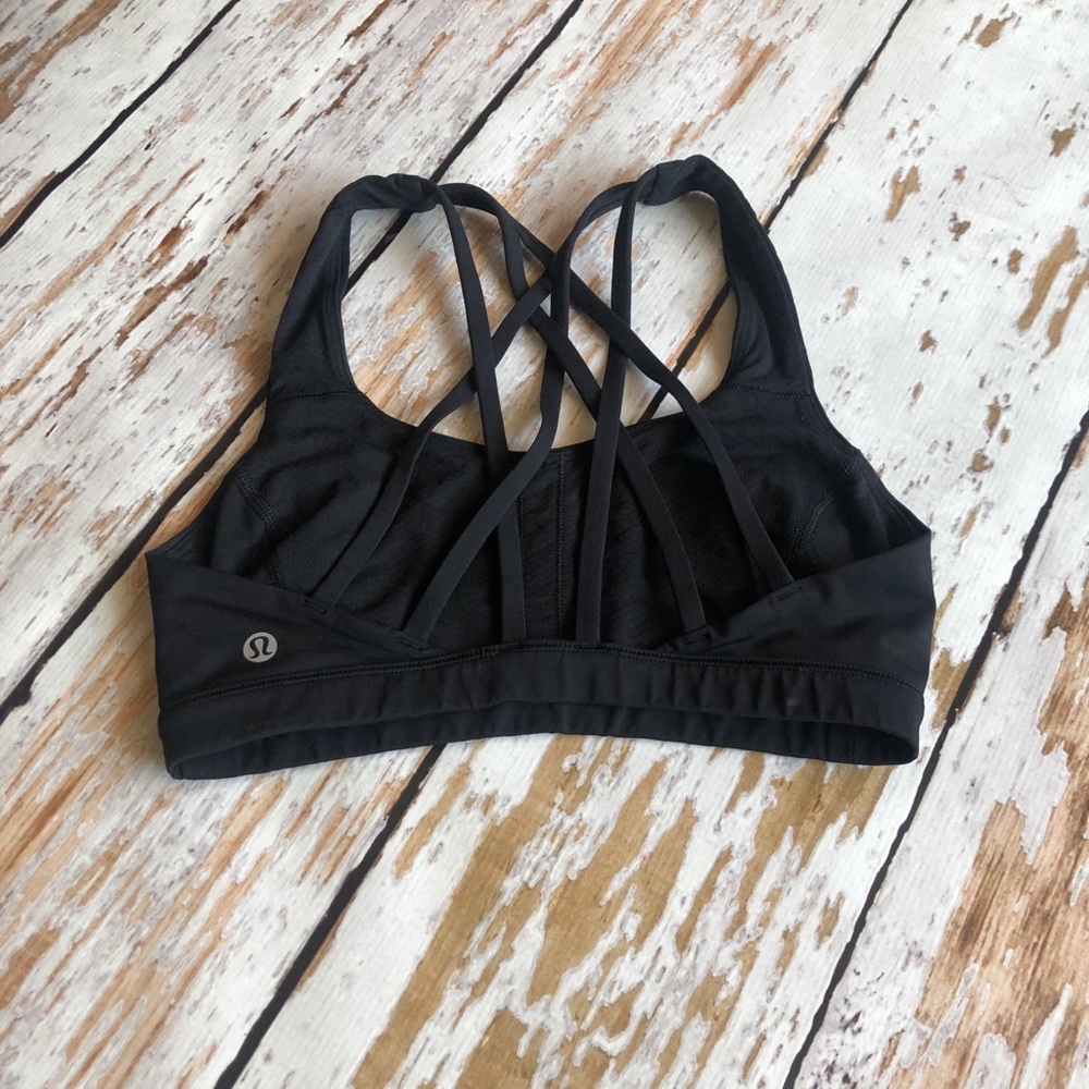 Lululemon Free to Be Bra size 4 Black - Picture 2 of 5